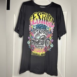 Women’s graphic T-shirt